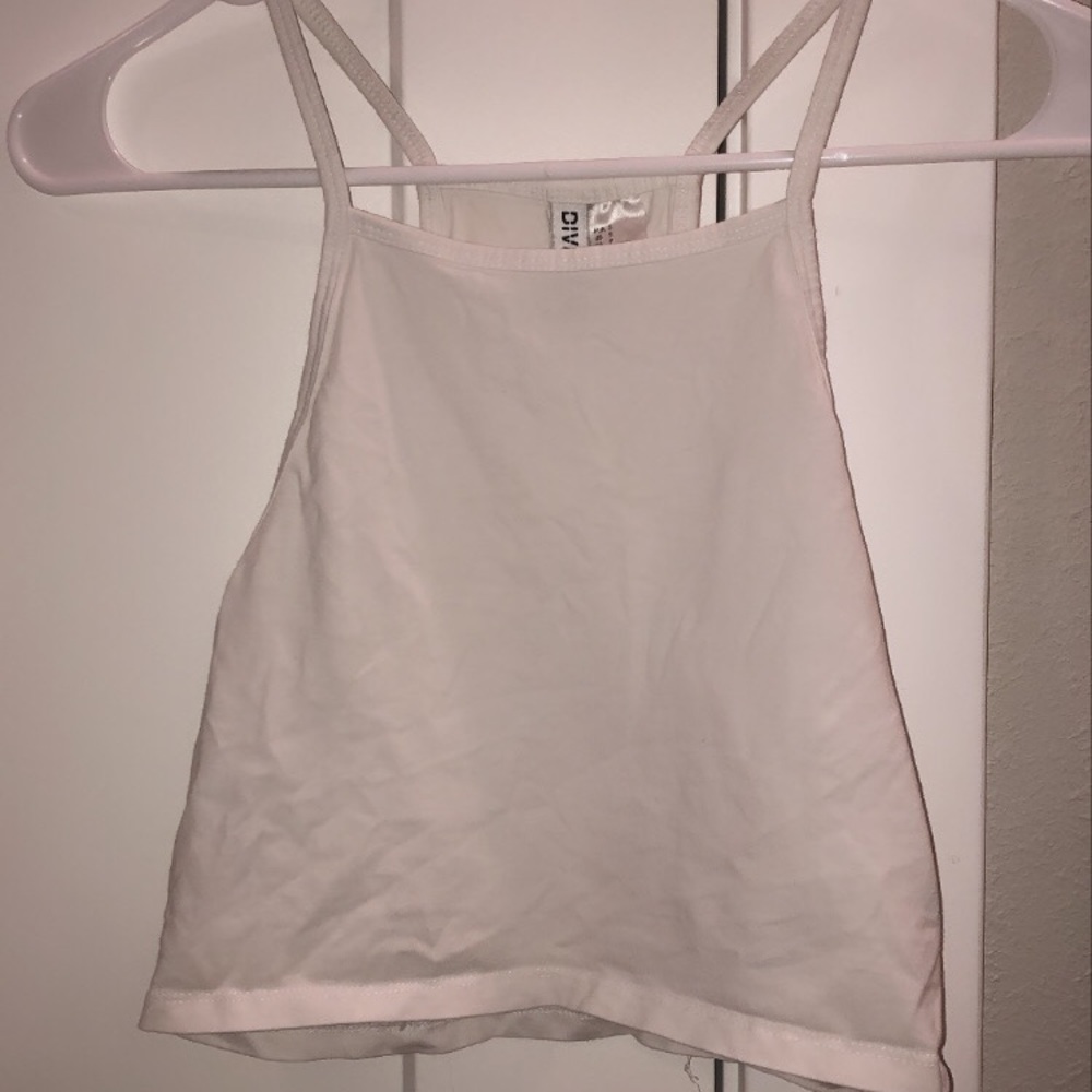 white crop top tank